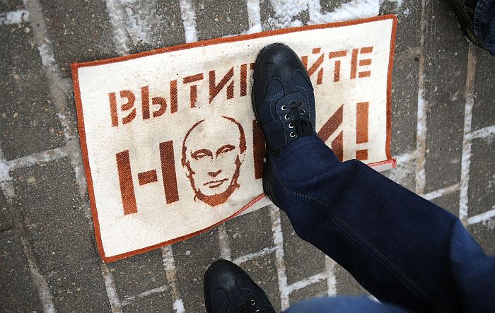 
Kājslauķis piketā pret Krievijas agresiju Ukrainā saistībā ar notikušo apšaudi Mariupolē.
