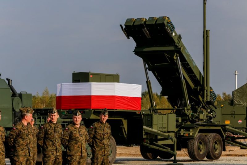 
Polijas armija prezentē “Patriot” raķešu sistēmas 2022. gada vasara. 
