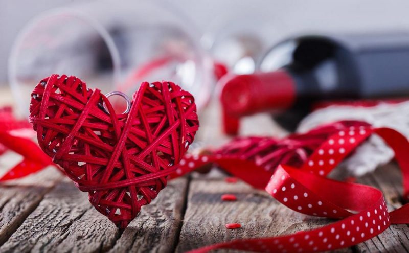 Что подарить любимому мужчине на 14 февраля: ТОП 50 оригинальных подарков