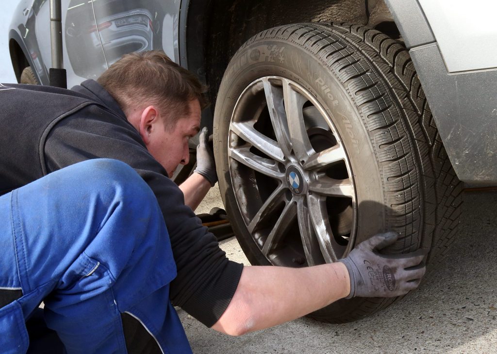 
Riepu maiņa. Ilustratīvs foto

