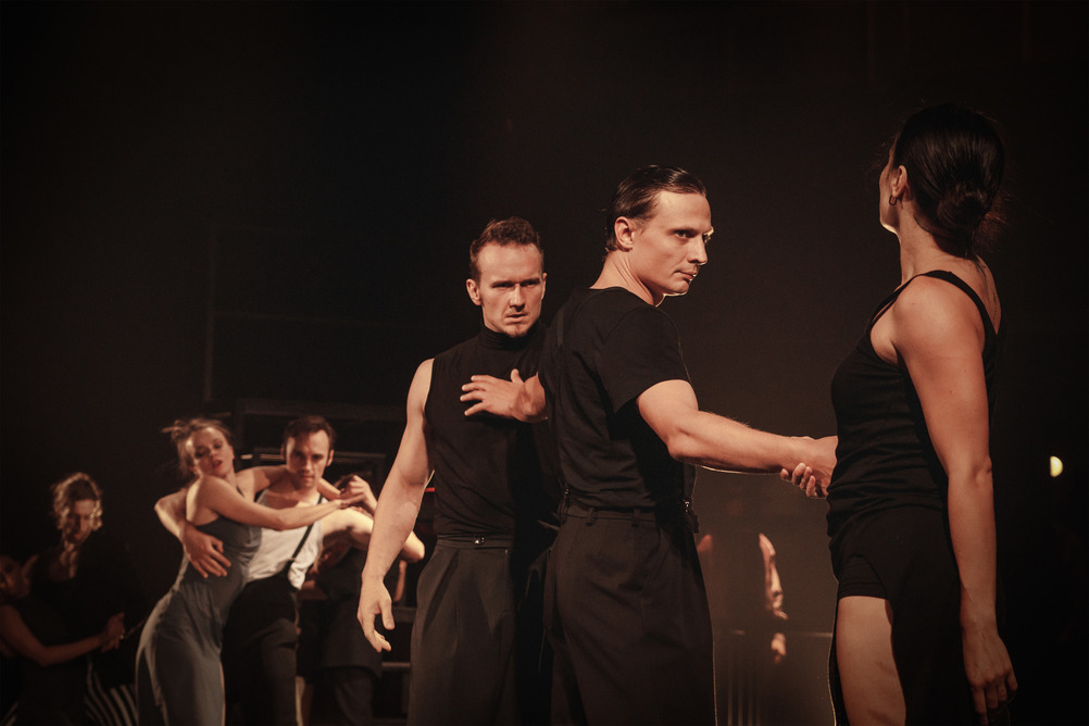 
Dziedātāja Olga Rajecka Labdarības lielkoncertā “Uzcel savu baznīcu!” Bruknas muižā.
