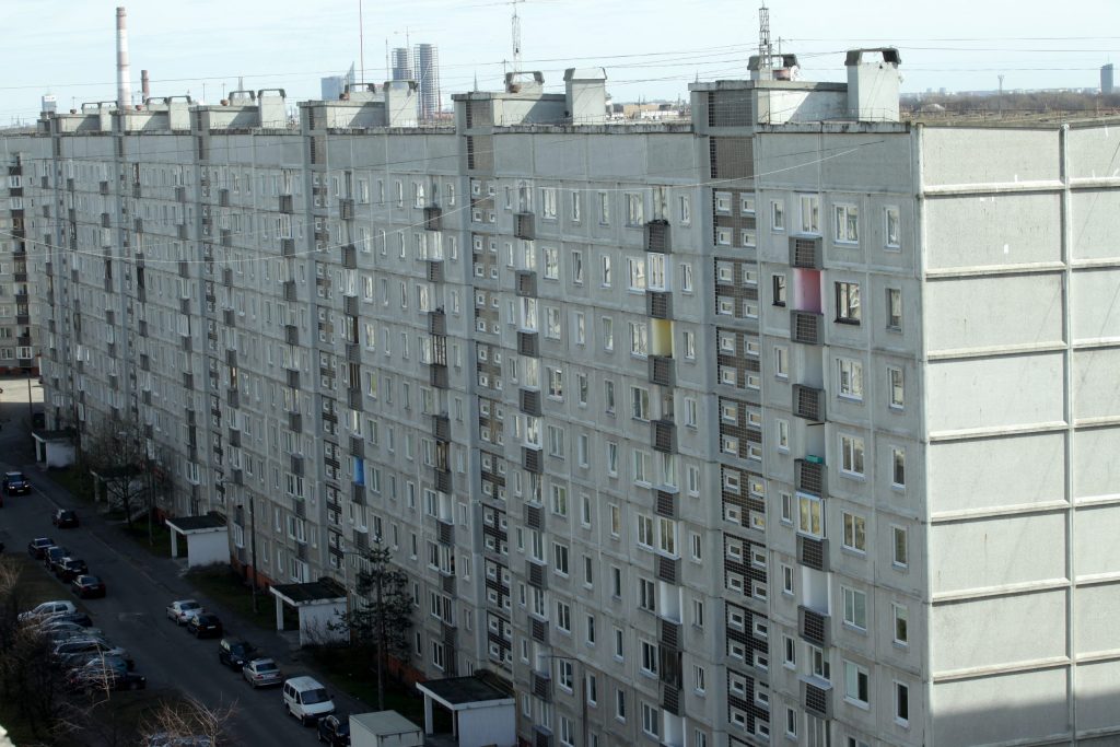 
Daudzdzīvokļu mājas Zolitūdē.
