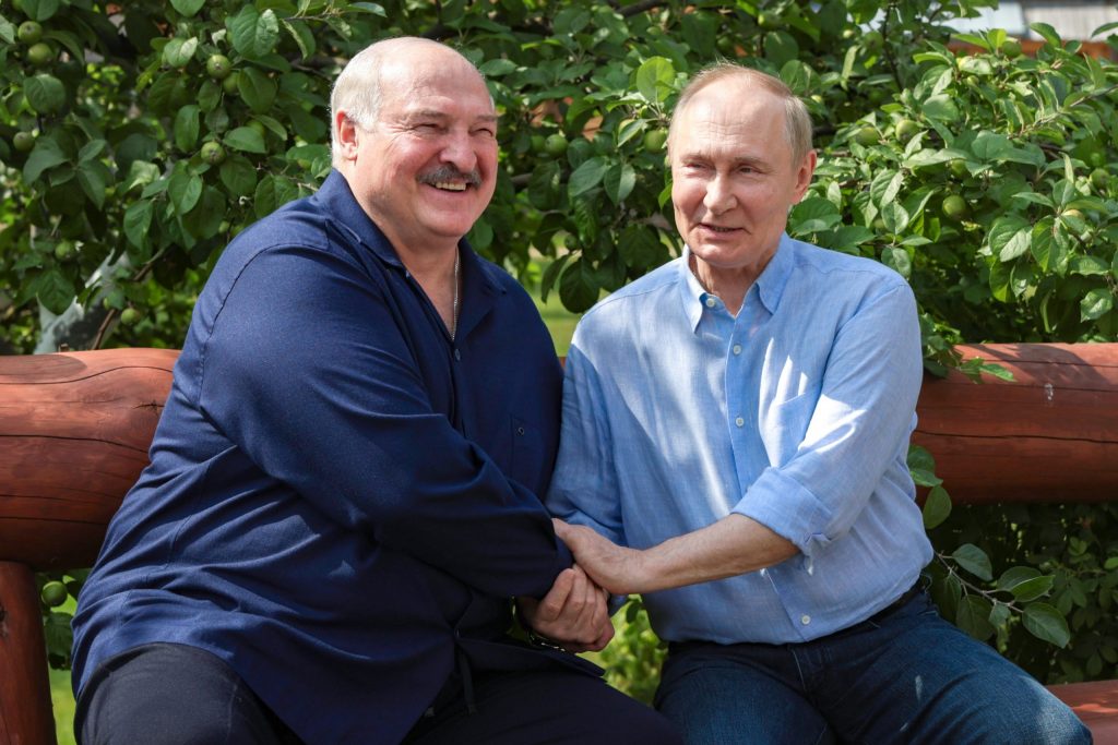 
Aleksandrs Lukašenko un Vladimirs Putins
