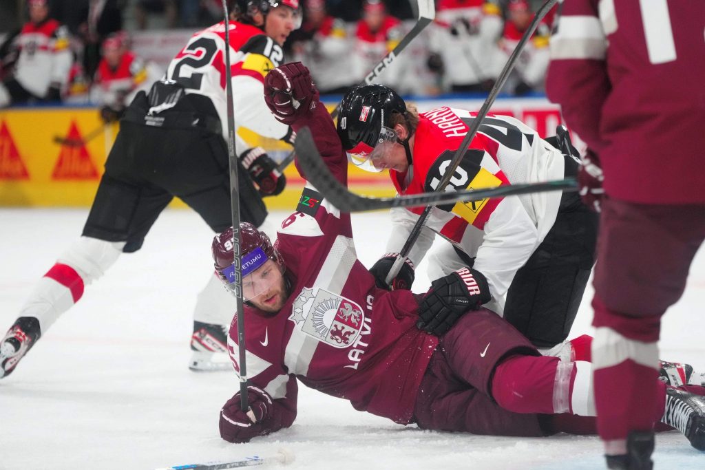 
Pasaules hokeja čempionāta spēle starp Latvijas un Austrijas valstsvienībām “Swiss Life” arēnā Cīrihē.

